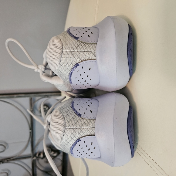 Under Armour Women's Athletic Shoes - Picture 3 of 7